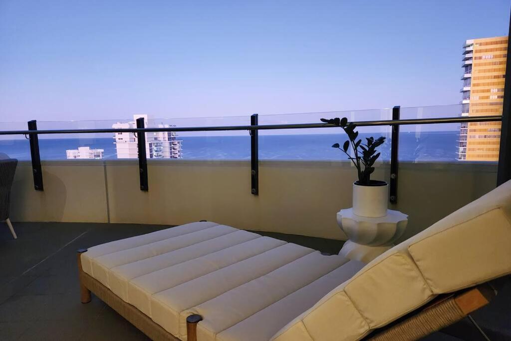 Apartment Modern Luxury With Breathtaking Ocean Views