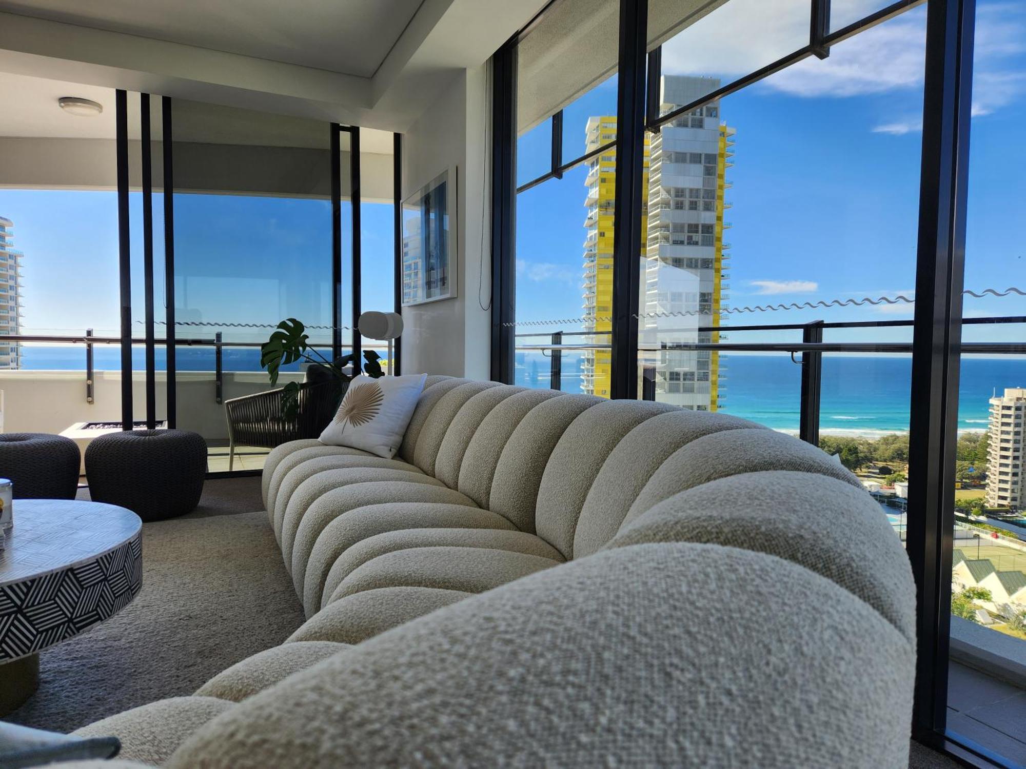 Apartment Modern Luxury With Breathtaking Ocean Views *
