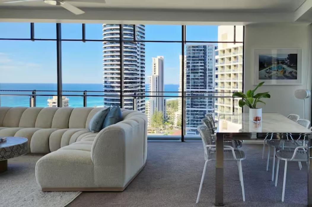 Modern Luxury With Breathtaking Ocean Views Apartment Gold Coast